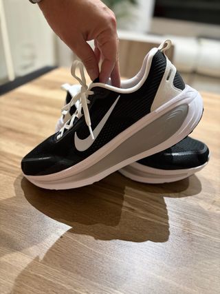 Nike Vomero 18 Zapatillas Running Hombre
