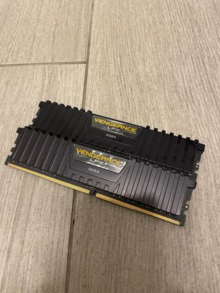 Memoria RAM Corsair Vengeance LPX 16GB DDR4