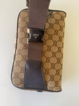 Bolso neceser Gucci GG Supreme