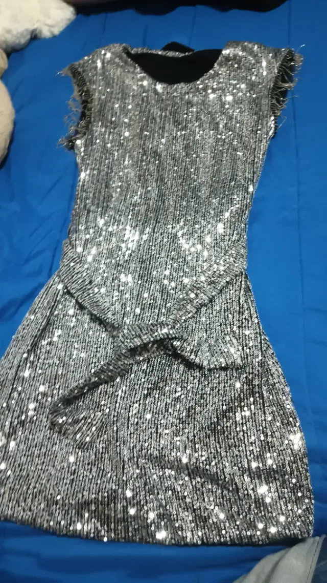 Vestido plateado lentejuelas