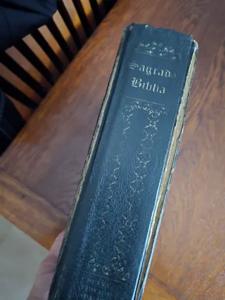 Sagrada Biblia