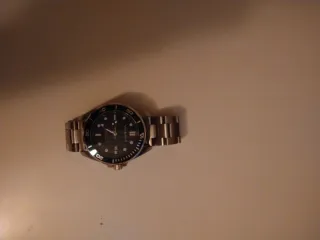 Reloj Viceroy Negro y Plateado en buen estado. 