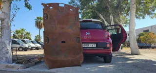 Tapizado de techos y puertas de coche profesional.