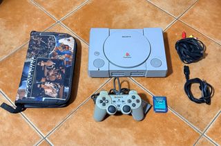 PlayStation 1 Sony Completa con accessori