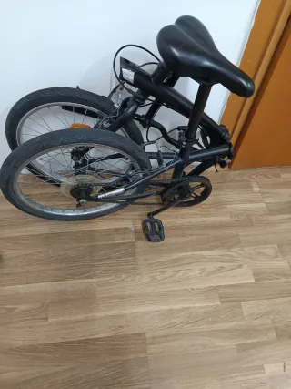 Bicicleta plegable negra