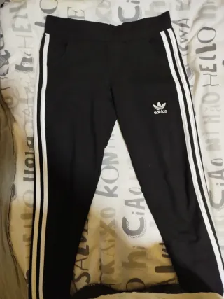 Pantalones Adidas negros rayas
