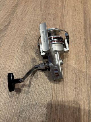 Carrete de pesca ISUZU Charger X-4