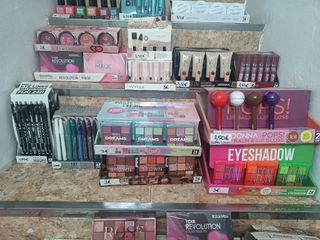 MAQUILLAJE DE TODO TIPO