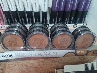 MAQUILLAJE DE TODO TIPO