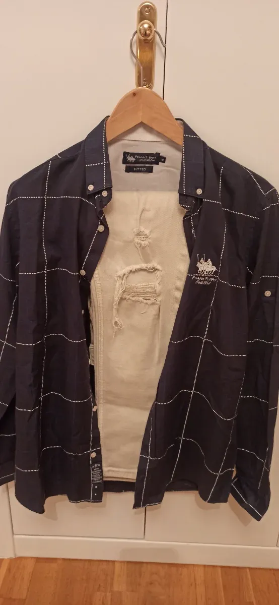 Camisa marca Frank Ferry  y Vaqueros de Bershka