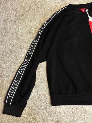 Jersey fino Guess Talla M Negro Nuevo
