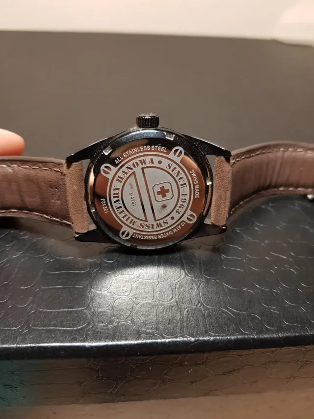 Reloj Swiss Military Negro Correa Marrón