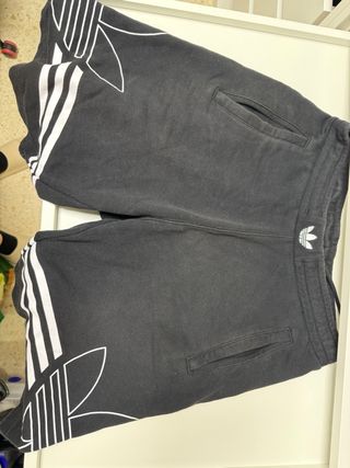 Pantalón chándal Adidas negro