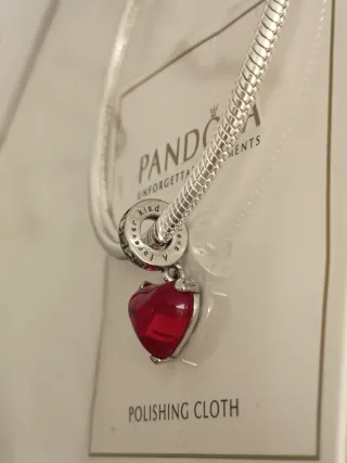Charm Corazón Rojo Mickey y Minnie de Disney
