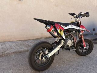 Moto de cross/supermotard personalizada