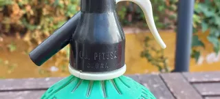 2 Sifones Vintage “La Pitusa” y “Revoltosa”