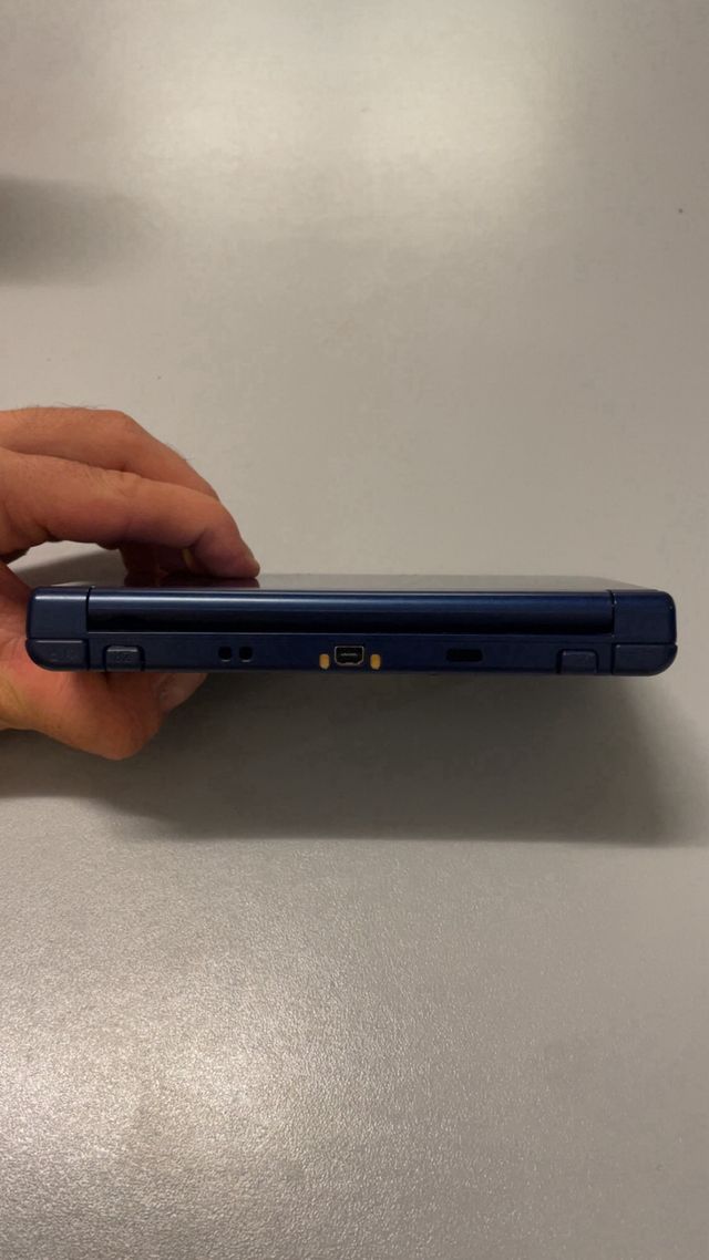 New Nintendo 3DS XL Blu