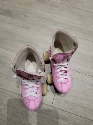 Patines 4 ruedas rosas talla 32