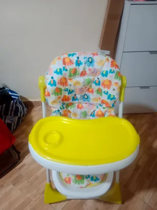 Silla de comer para bebé con bandeja