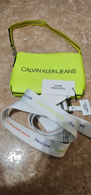 Lote Calvin Klein Jeans Bolso y Cinturón