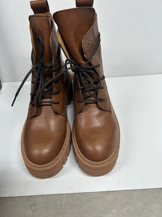 Anfibi vera pelle vitello marrone