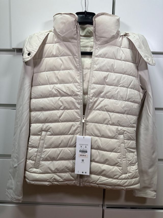 Chaqueta OYSHO acolchada beige talla M