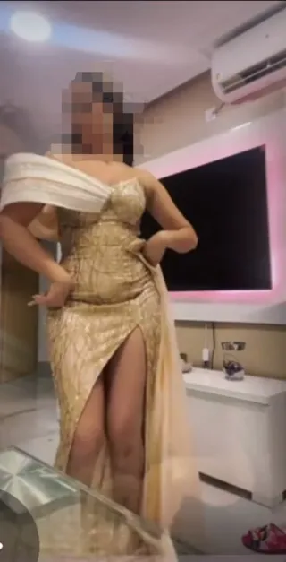 Vestido de boda gitana dorado