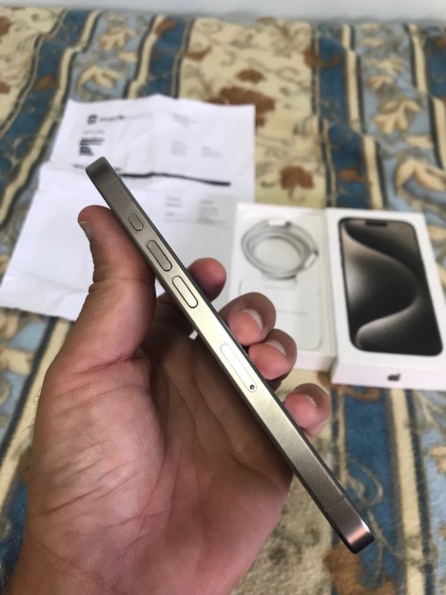 iPhone 15 Pro 256GB Natural condizioni perfette 