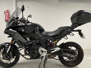 BMW F900XR Triple Black