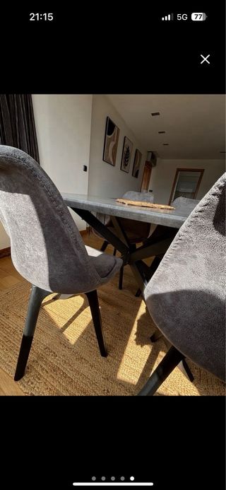Mesa de comedor moderna piedra y madera