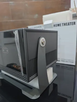 Proyector 4K con Autoenfoque