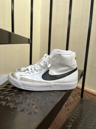 Nike Blazer Mid Zapatillas Blancas