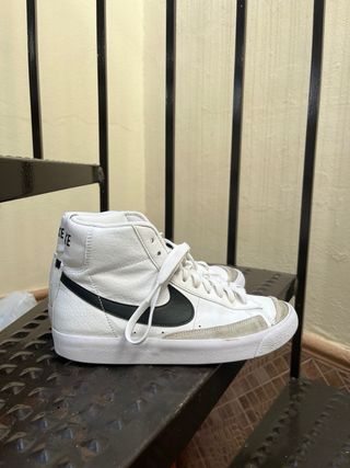 Nike Blazer Mid Zapatillas Blancas
