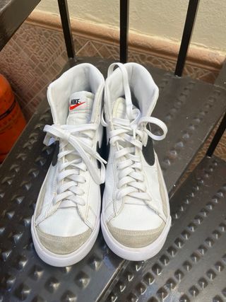 Nike Blazer Mid Zapatillas Blancas