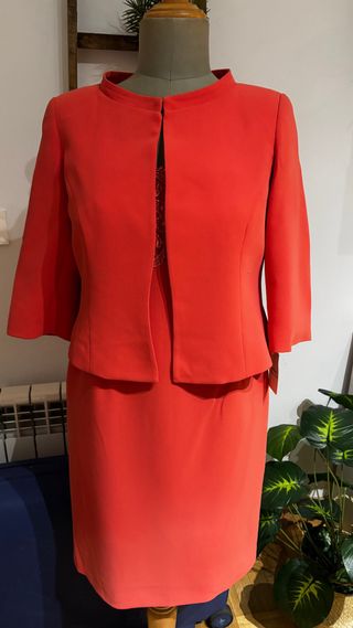 Conjunto Vestido y Chaqueta Coral