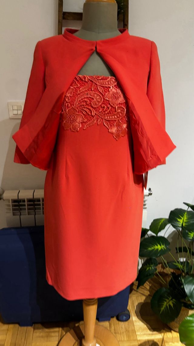 Conjunto Vestido y Chaqueta Coral
