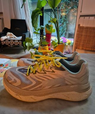 Hoka Tecton X2 MAAP