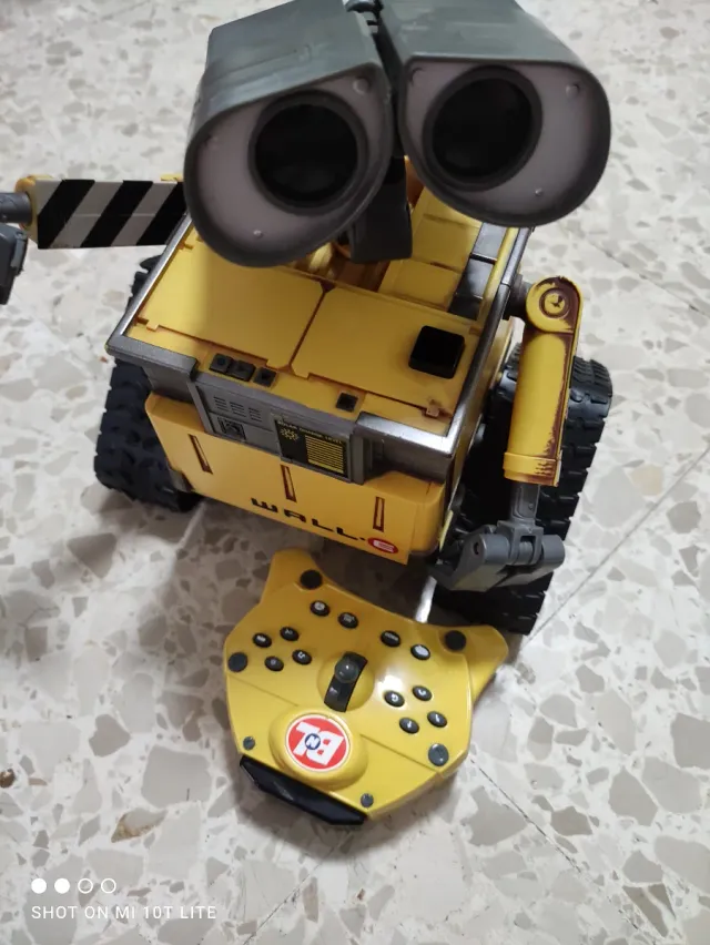 Robot Wall-E Disney