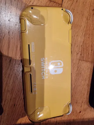 Pacchetto giallo per Nintendo Switch Lite