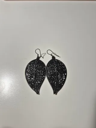 Pendientes largos hoja calada