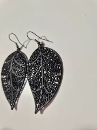 Pendientes largos hoja calada