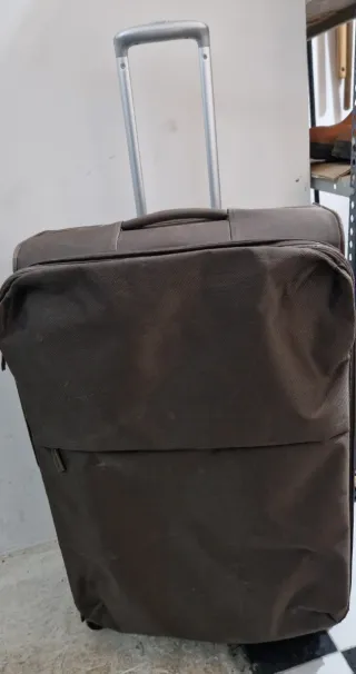 Maleta de viaje marrón