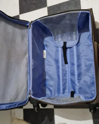 Maleta de viaje marrón