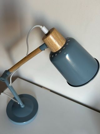 Lámpara de mesa metal y madera