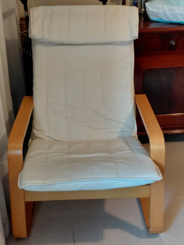 Sillón con movimiento beige