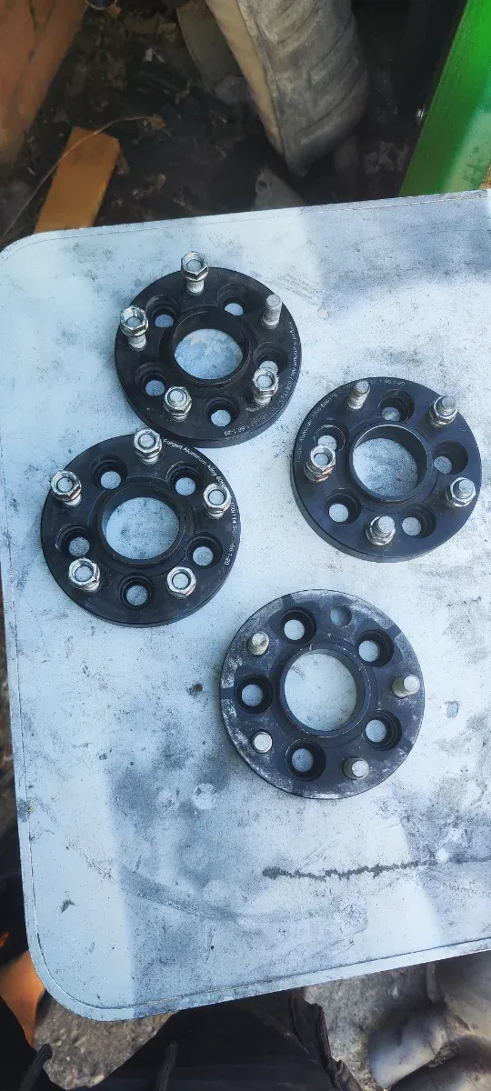 Separadores Buje 5x100 a llanta 5x114.3