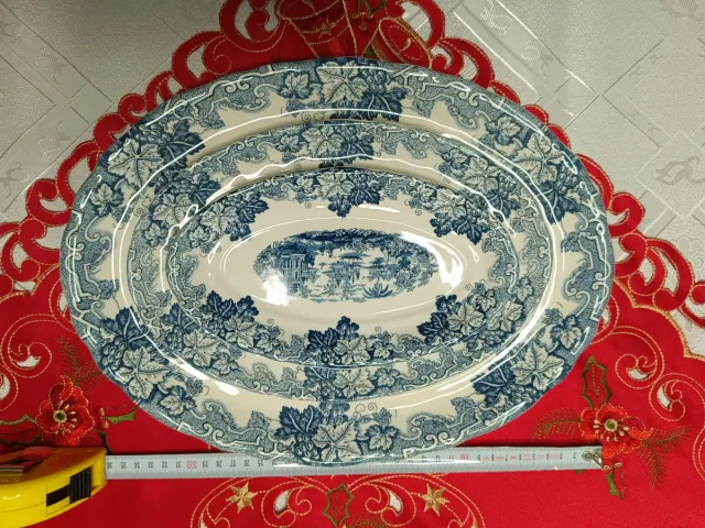 Cartuja de Sevilla Platos Azules y Blancos