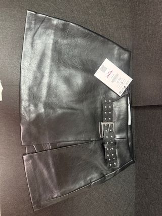 Falda corta Bershka negra Talla XS