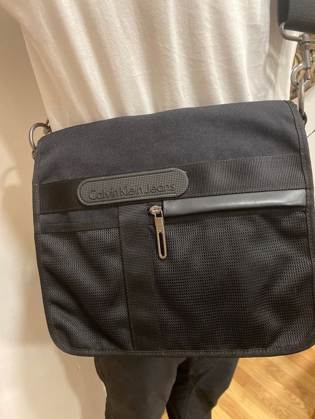 Bandolera Calvin Klein Negra