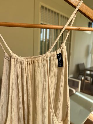 Mono halter beige corto